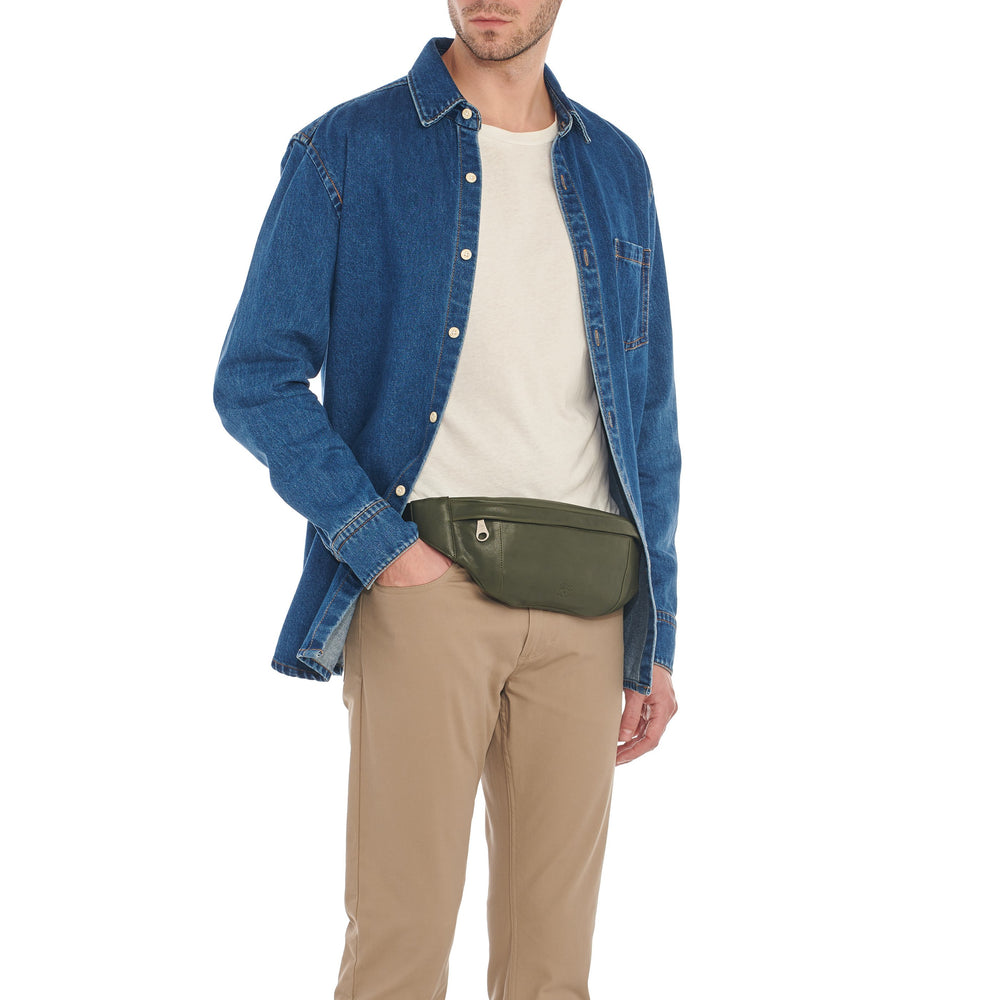 Cestello | Sac banane pour homme en cuir vintage couleur forêt