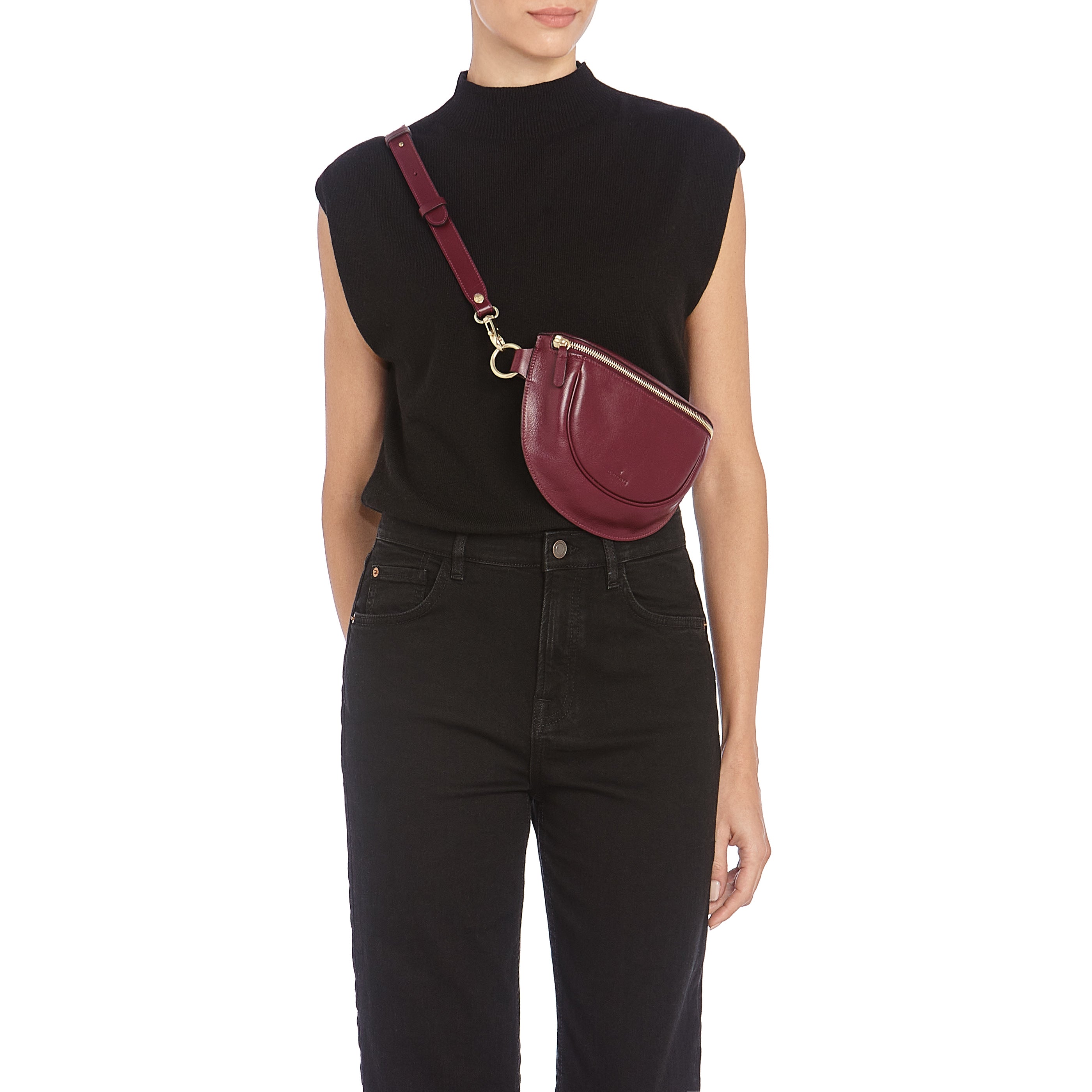 Oliveta | Women's belt bag in leather color black cherry