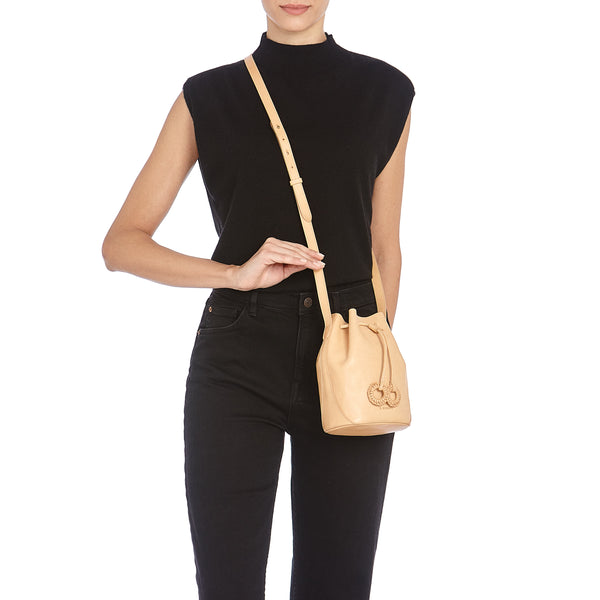 Tessa | Women's bucket bag in leather color natural