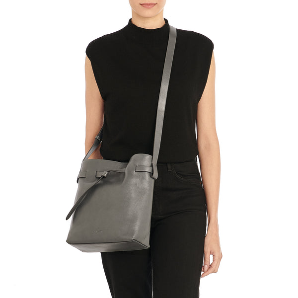 Elisa | Sac seau pour femme en cuir couleur grafite