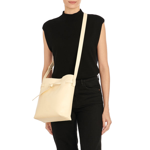 Elisa | Women's bucket bag in leather color white