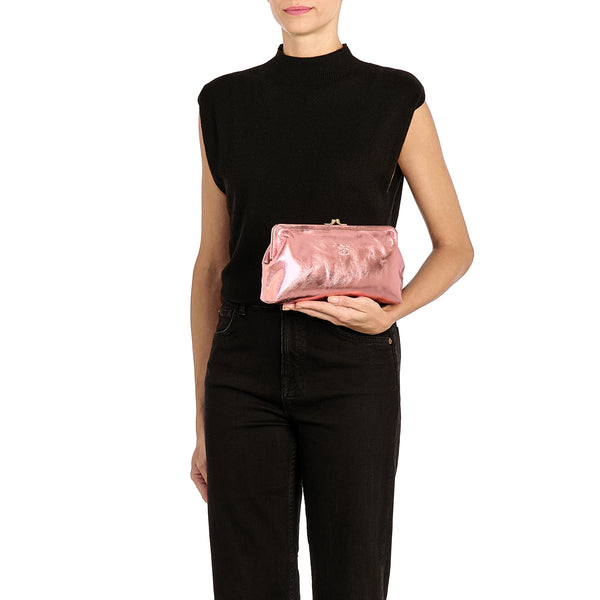 Manuela | Women's clutch bag in metallic leather color pink