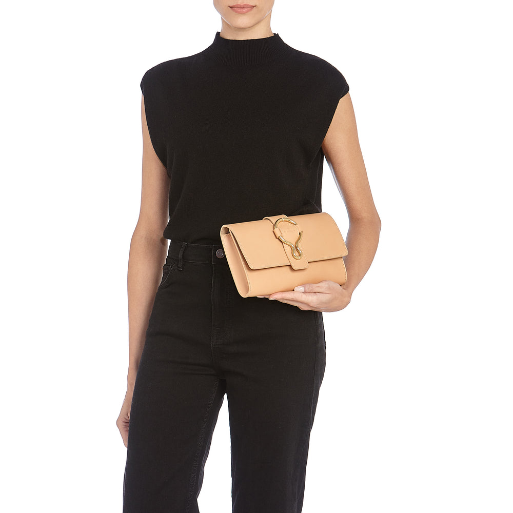 Consuelo | Women's clutch bag in leather color natural