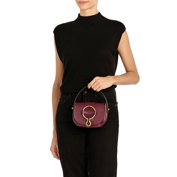 Consuelo | Women's crossbody bag in leather color black cherry