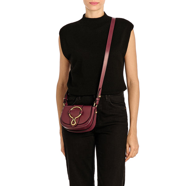 Consuelo | Women's crossbody bag in leather color black cherry