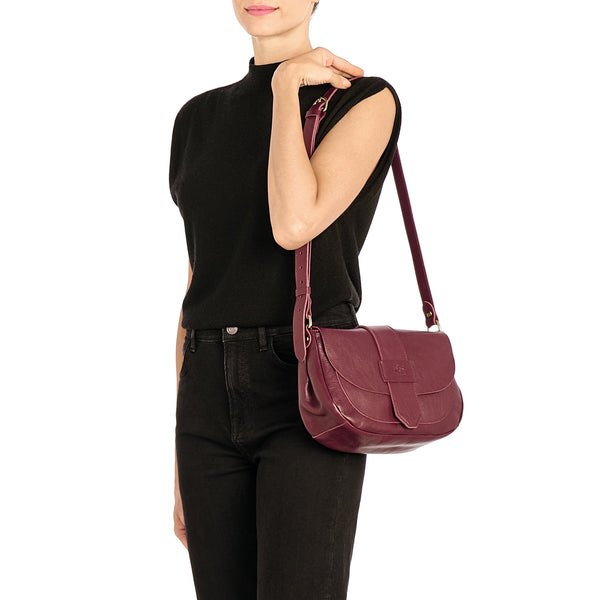 Fausta Medium | Women's crossbody bag in leather color black cherry
