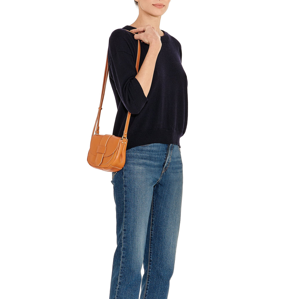 Fausta Small | Sac bandouliere pour femme en cuir couleur caramel