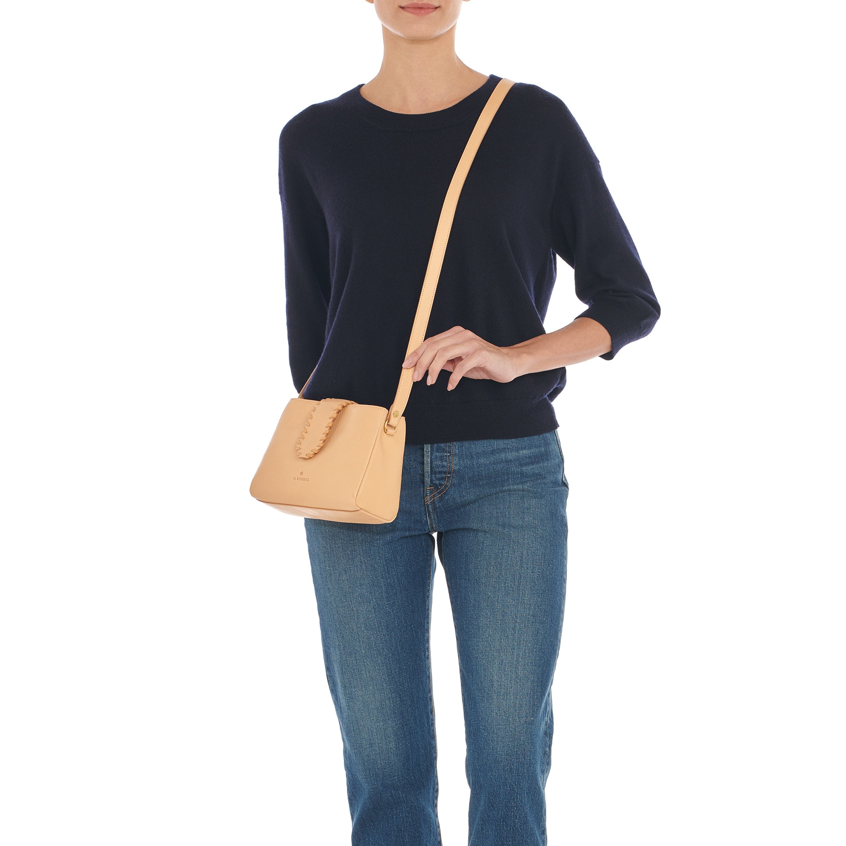 La fiaba | Women's crossbody bag in leather color natural