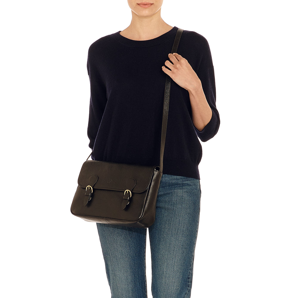 Novecento | Women's messenger in leather color black