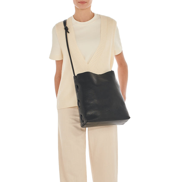 Snodo | Women's shoulder bag in vintage leather color black