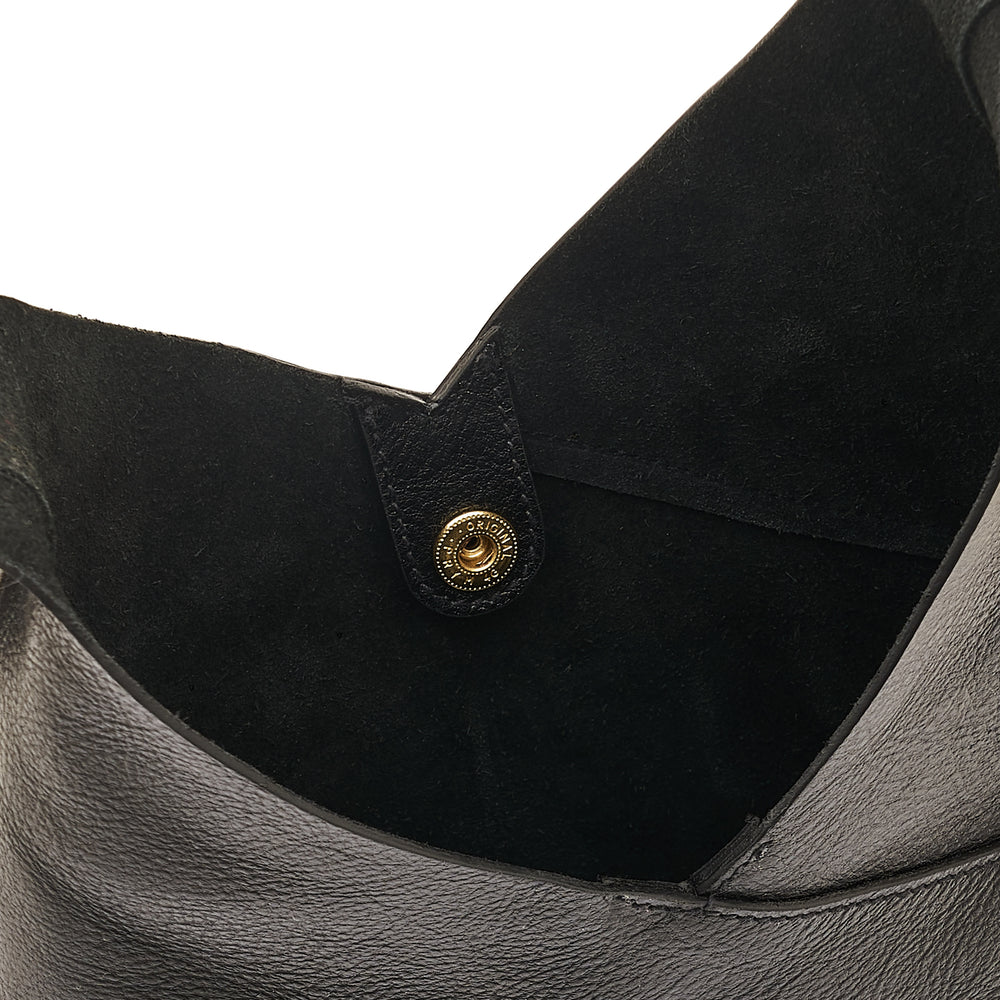 Malibu | Women's shoulder bag in leather color black