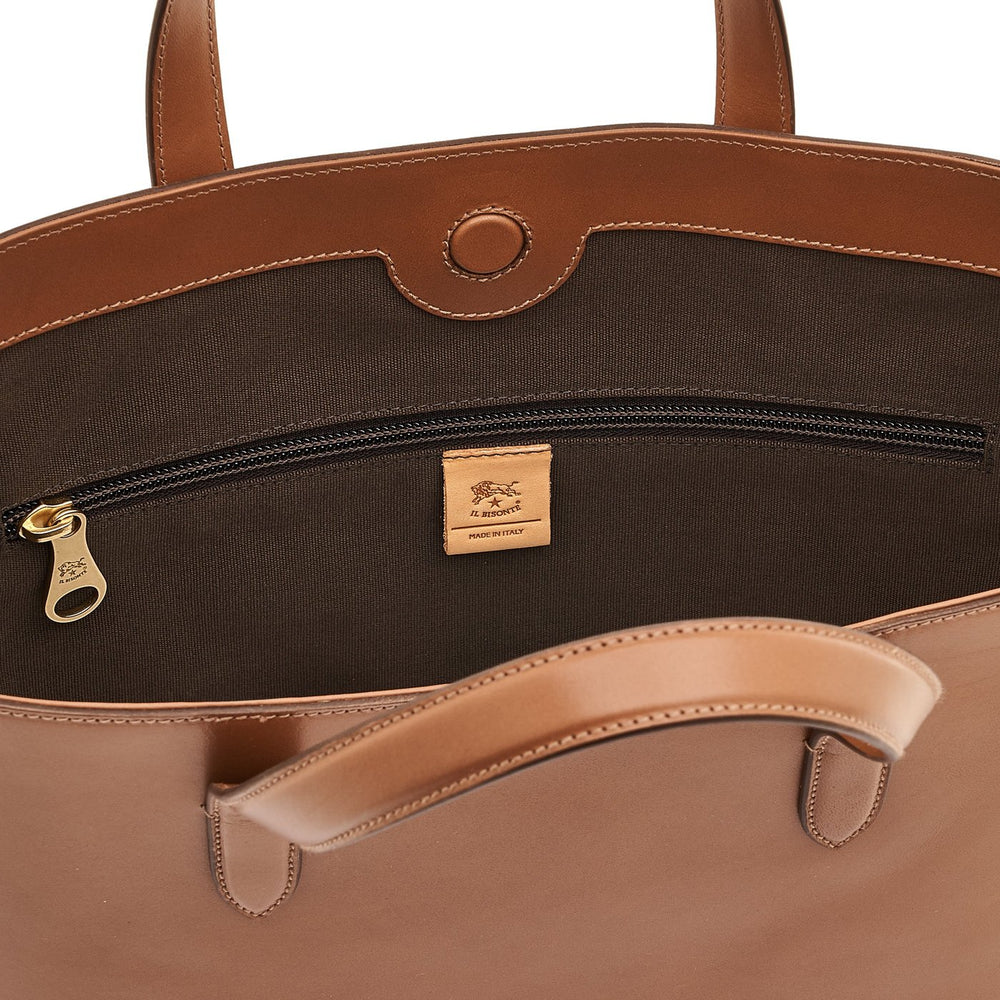 Consuelo | Women's shoulder bag in leather color chocolate