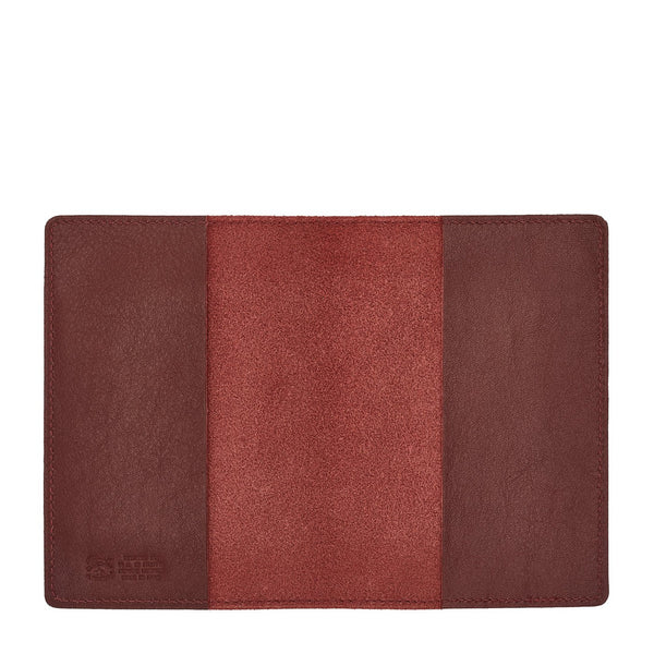 Passport holder in leather color black cherry