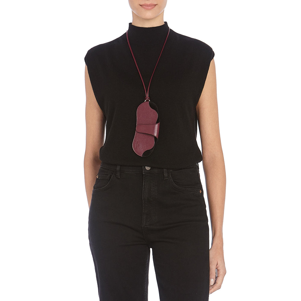 Nina | Custodia Occhiali da donna in pelle colore amarena